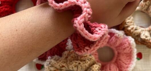 10 Minute Basic Crochet Scrunchie Pattern